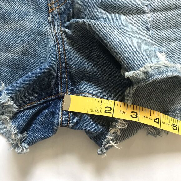 LEVI’S Size 25 Womens High Rise Wedgie Fit Button Fly Raw Hem Jean Shorts EEUC! - Picture 7 of 12
